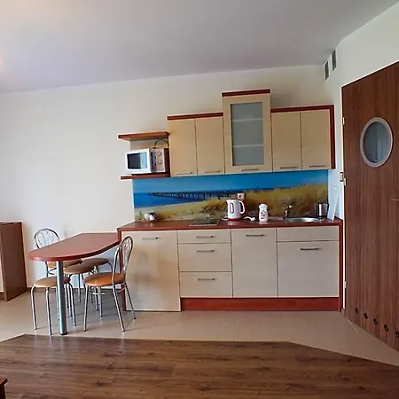 Laura Rowy - Nad Morzem Hotel Duninowo